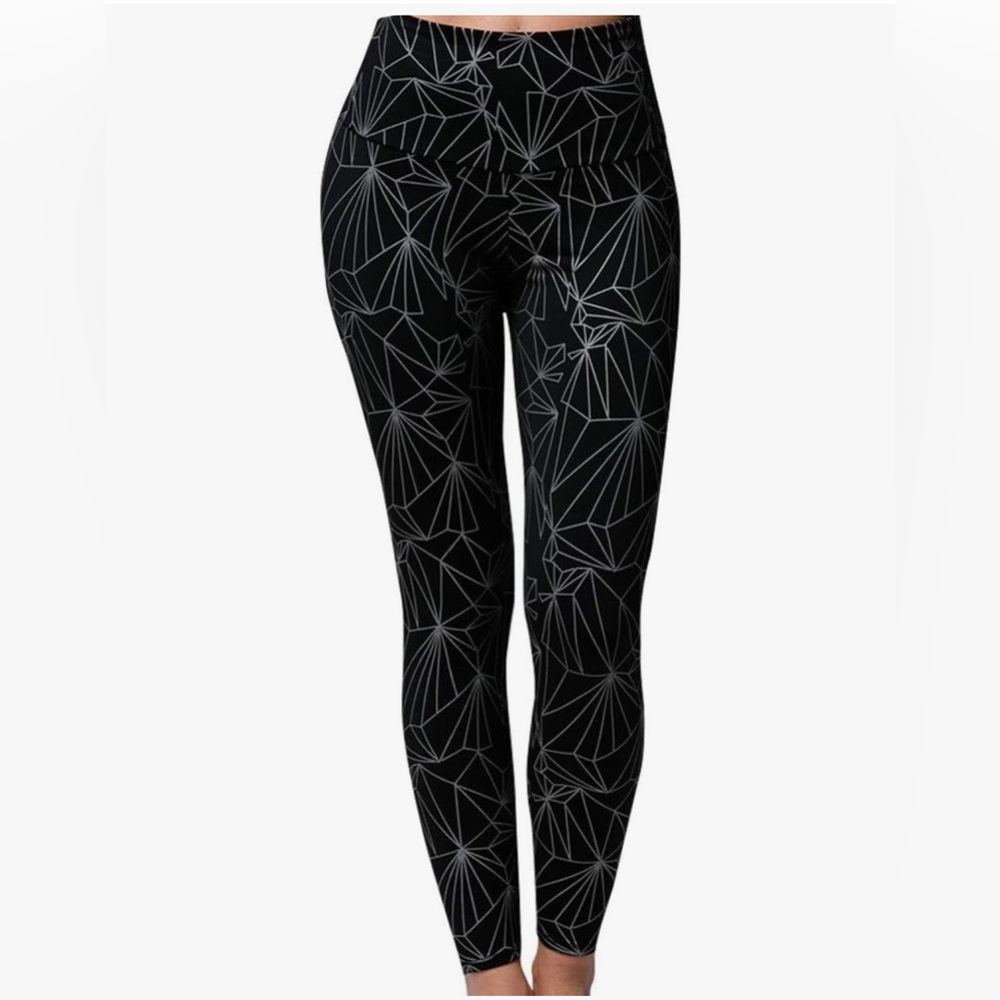 Onzie Geometric Print 7/8 Leggings Black White Yoga Pants XS